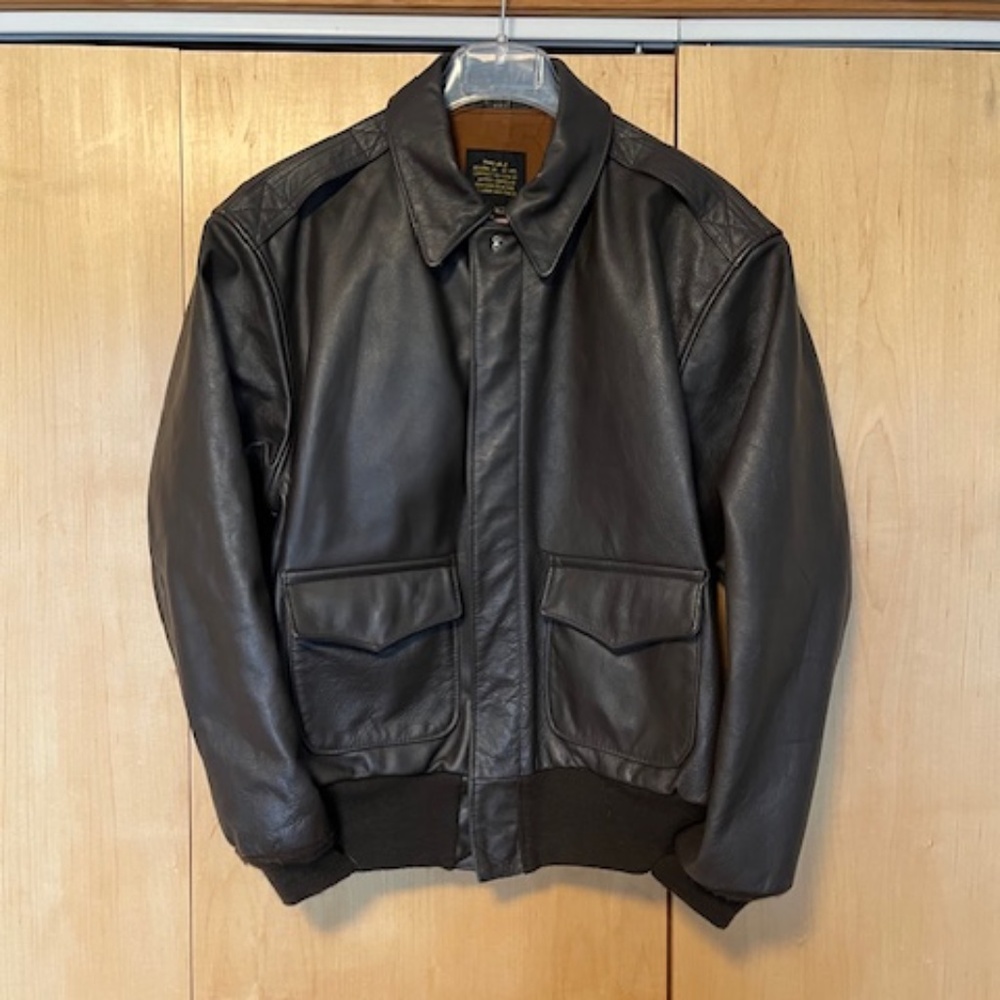 AVIREX LIMITED US ARMY AIR FORCES A-2  HORSEHIDE BOMBER JACKET SIZE 42